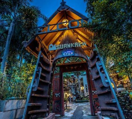 Suankaew​ Art​ Hostel​ Чонбури Экстерьер фото