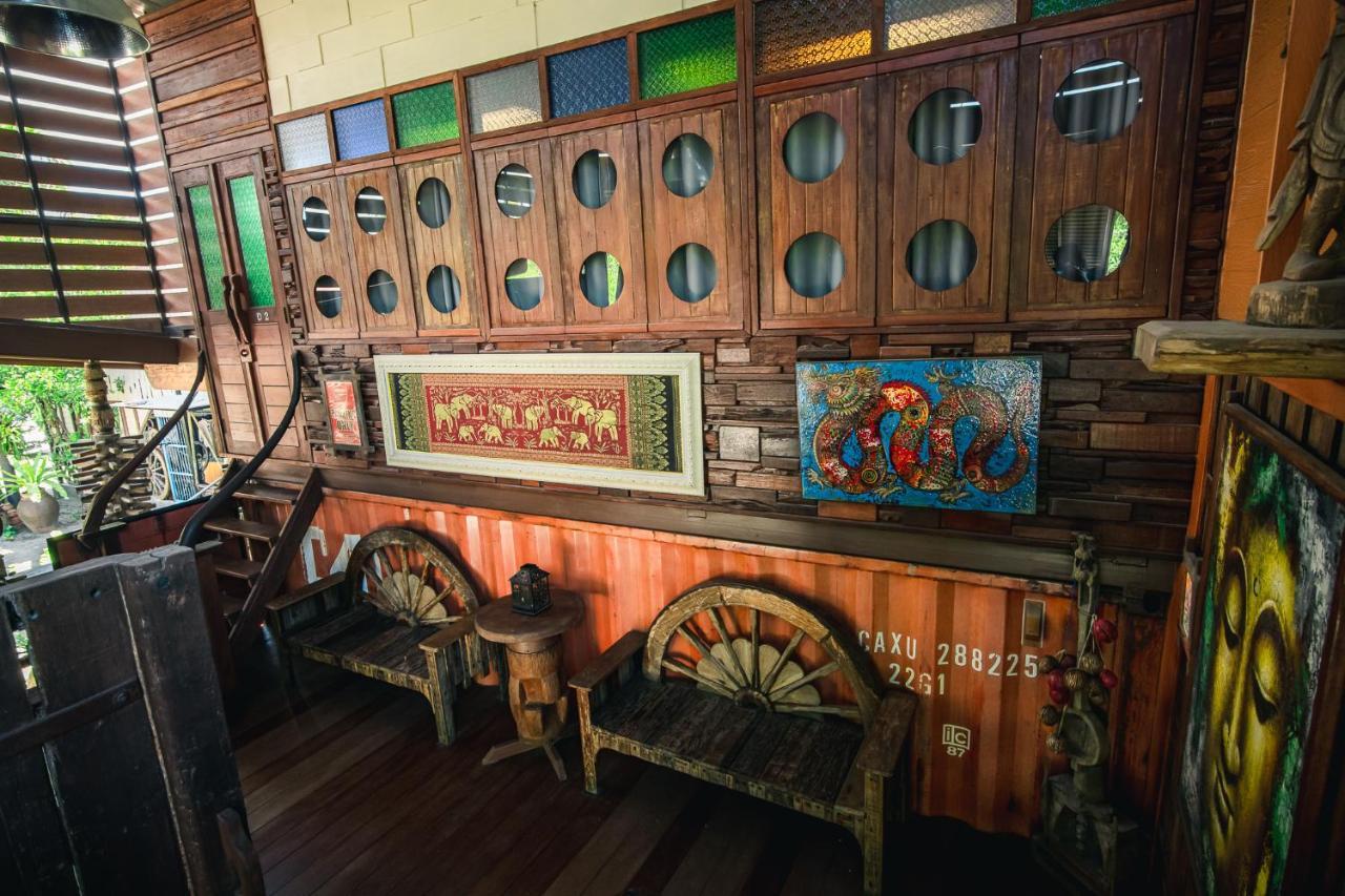 Suankaew​ Art​ Hostel​ Чонбури Экстерьер фото